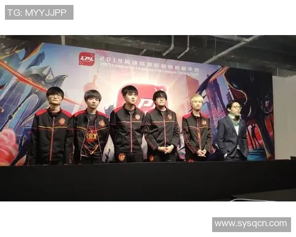 精英赛积分榜：FPX以90分领跑